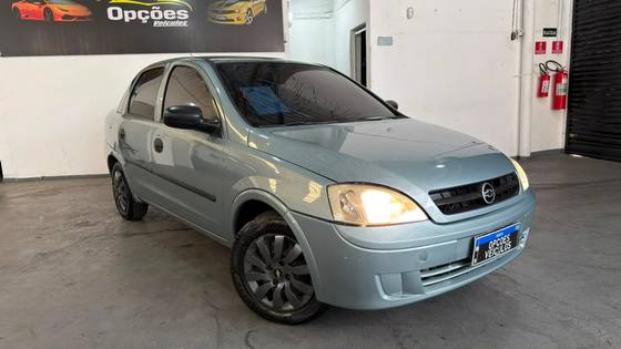 CHEVROLET CORSA 1.8 MPFI MAXX SEDAN 8V GASOLINA 4P MANUAL CHEVROLET CORSA 1.8 MPFI MAXX SEDAN 8V GASOLINA 4P MANUAL